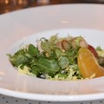 Ensalada de vieira con cítircos agus gastrobar en campoamor1