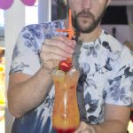 camarero en flower power