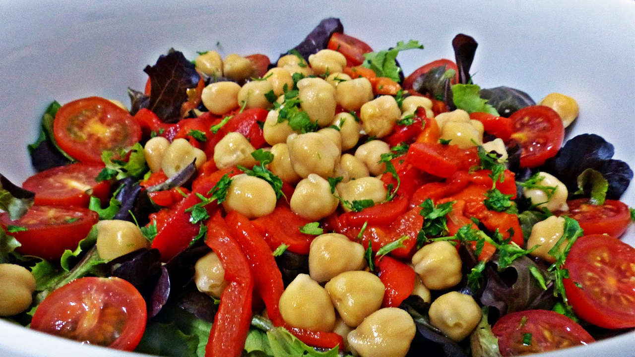 Ensalada_de_garbanzos_mediterranea - Campoamor.com / Noticias Y Ocio De ...