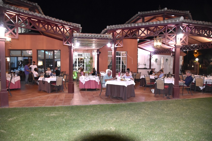 Probamos el chuletón de simental el restaurante Las Villas artículo de la ruta gastronómica de Campoamor