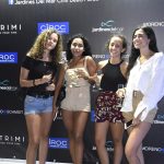 jardines-del-mar-en-dehesa-de-campoamor-chicas-amigas