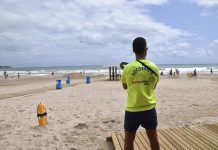 Orihuela Costa mantendrá los principales servicios en las playas hasta el 20 de septiembre y durante varios fines de semana