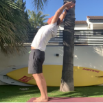 haciendo-yoga-en-casa