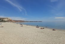 Vivir en Campoamor todo el año: el rincón del Mediterráneo que muchos eligen para quedarse