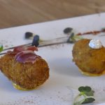 croquetas en restaurante Azure de Campoamor