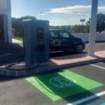 gasolinera para y sigue en Dehesa de Campoamor punto electrico