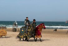 El Gran Desembarco de Campoamor revive la historia de Moros y Cristianos junto al mar